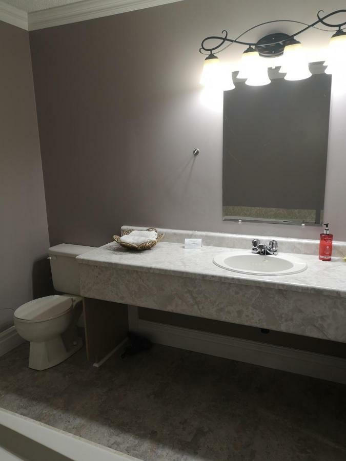 Seaport Inn Port Union ภายนอก รูปภาพ